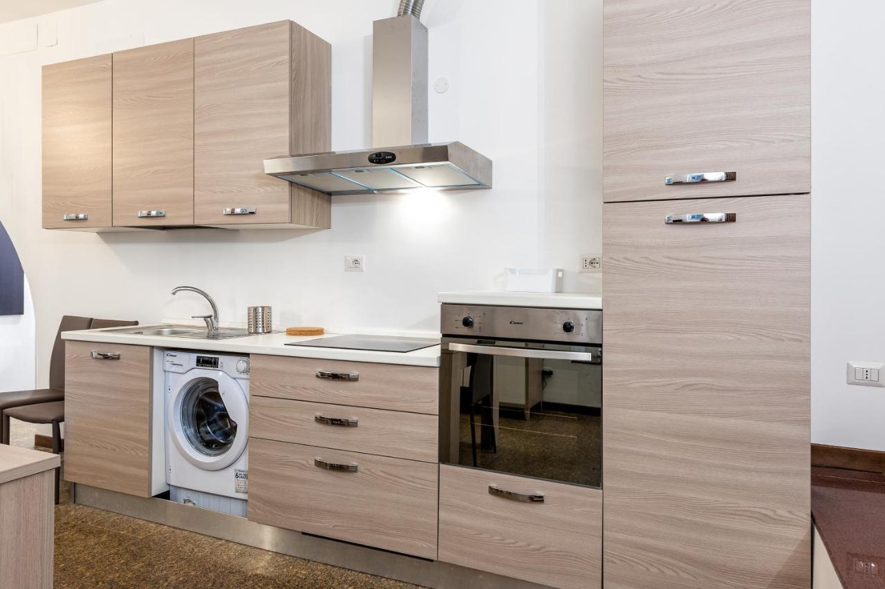Apartment Tour De Rom