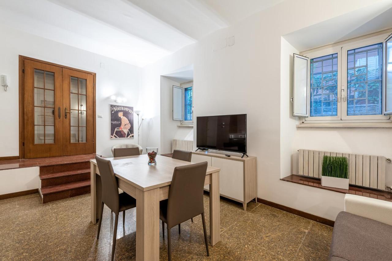 Apartment Tour De Rom